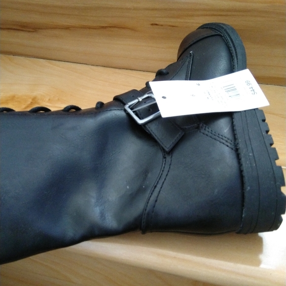 Universal Thread black boots size 6 - Picture 11 of 12